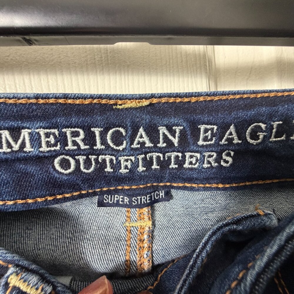 Women's AE Jeans Sz 2 - Picture 3 of 3